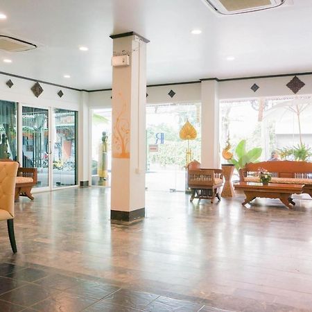 Ratana Hotel Csiangmaj Kültér fotó