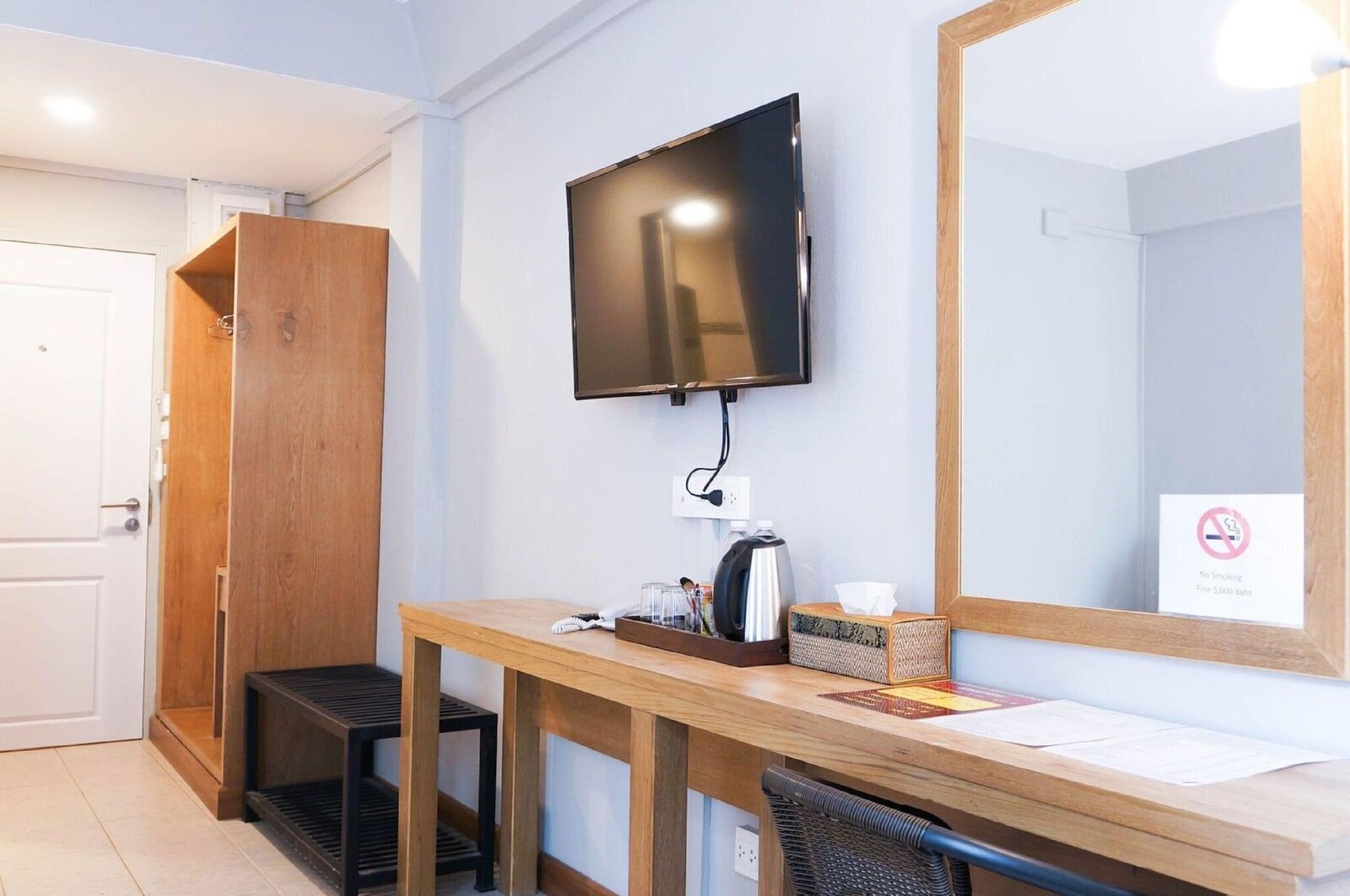 Ratana Hotel Csiangmaj Kültér fotó