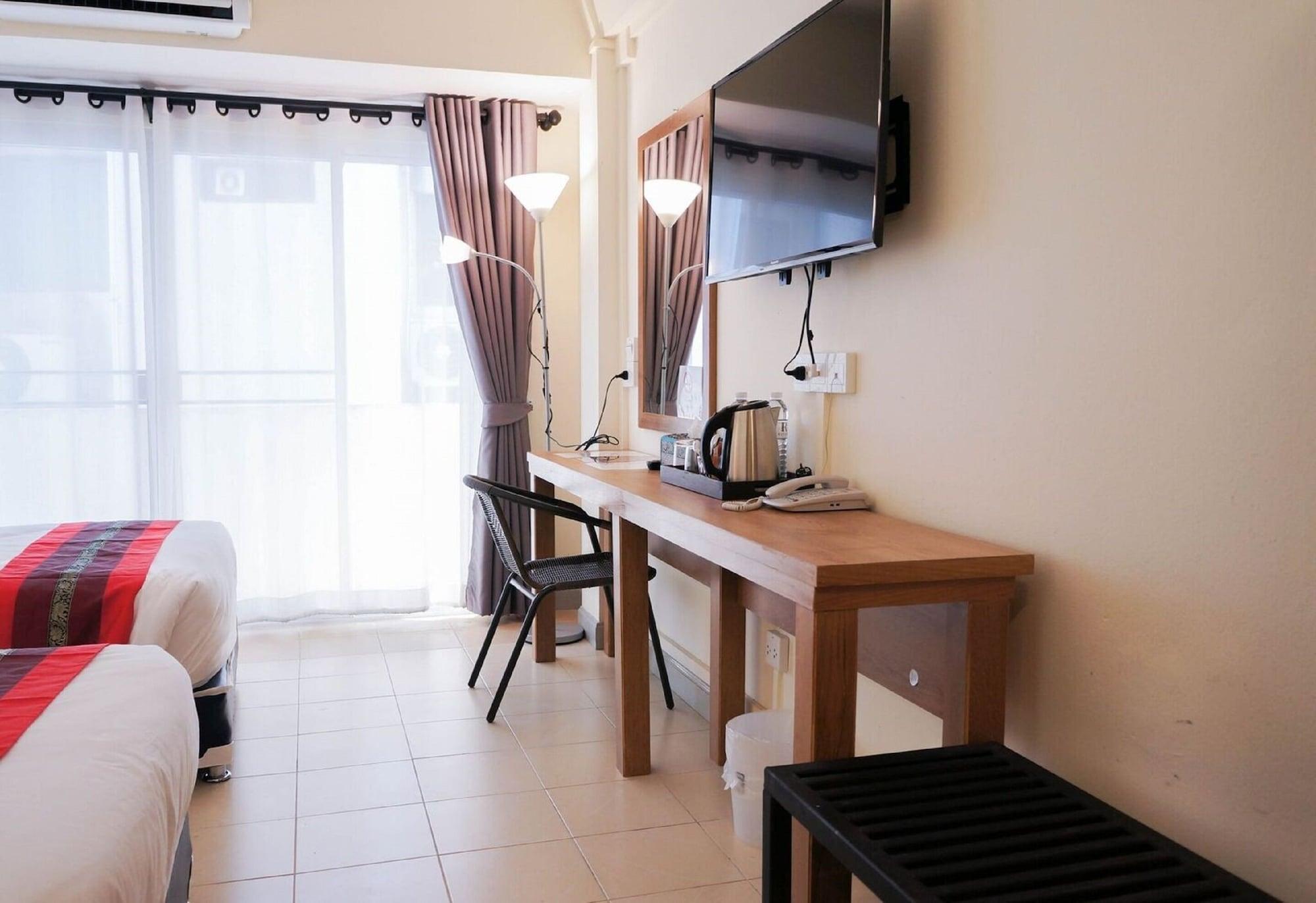 Ratana Hotel Csiangmaj Kültér fotó