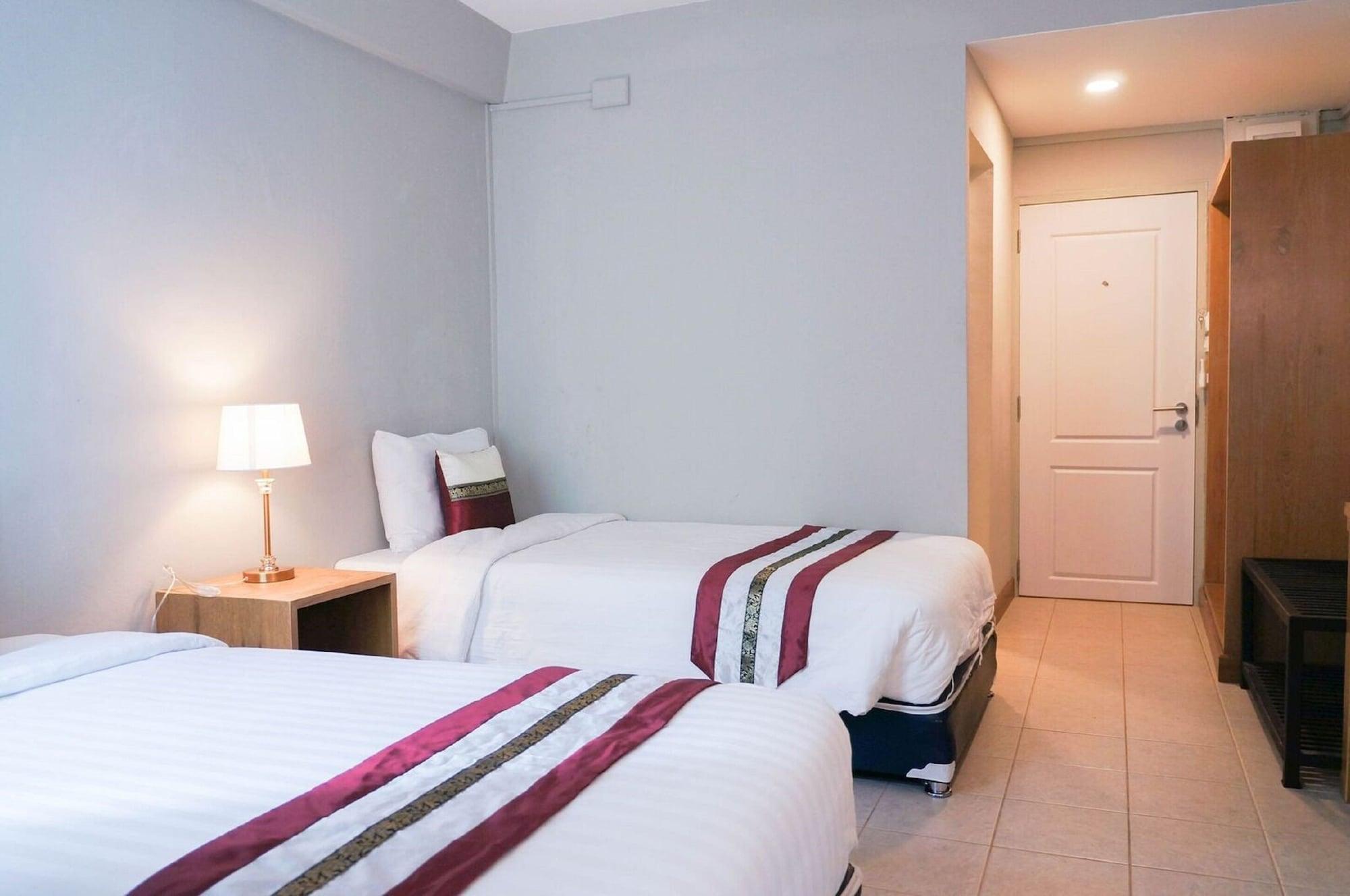 Ratana Hotel Csiangmaj Kültér fotó