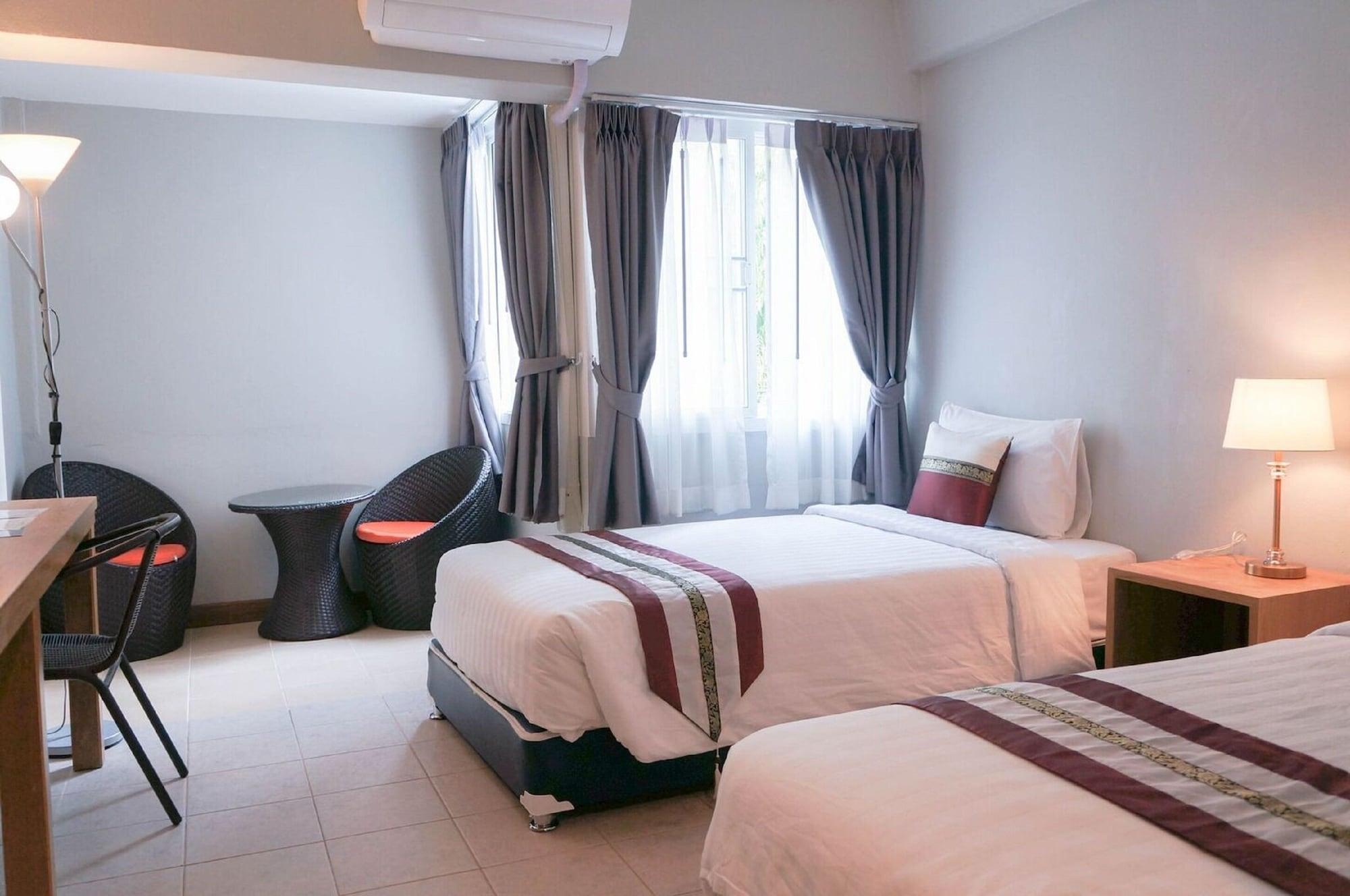 Ratana Hotel Csiangmaj Kültér fotó