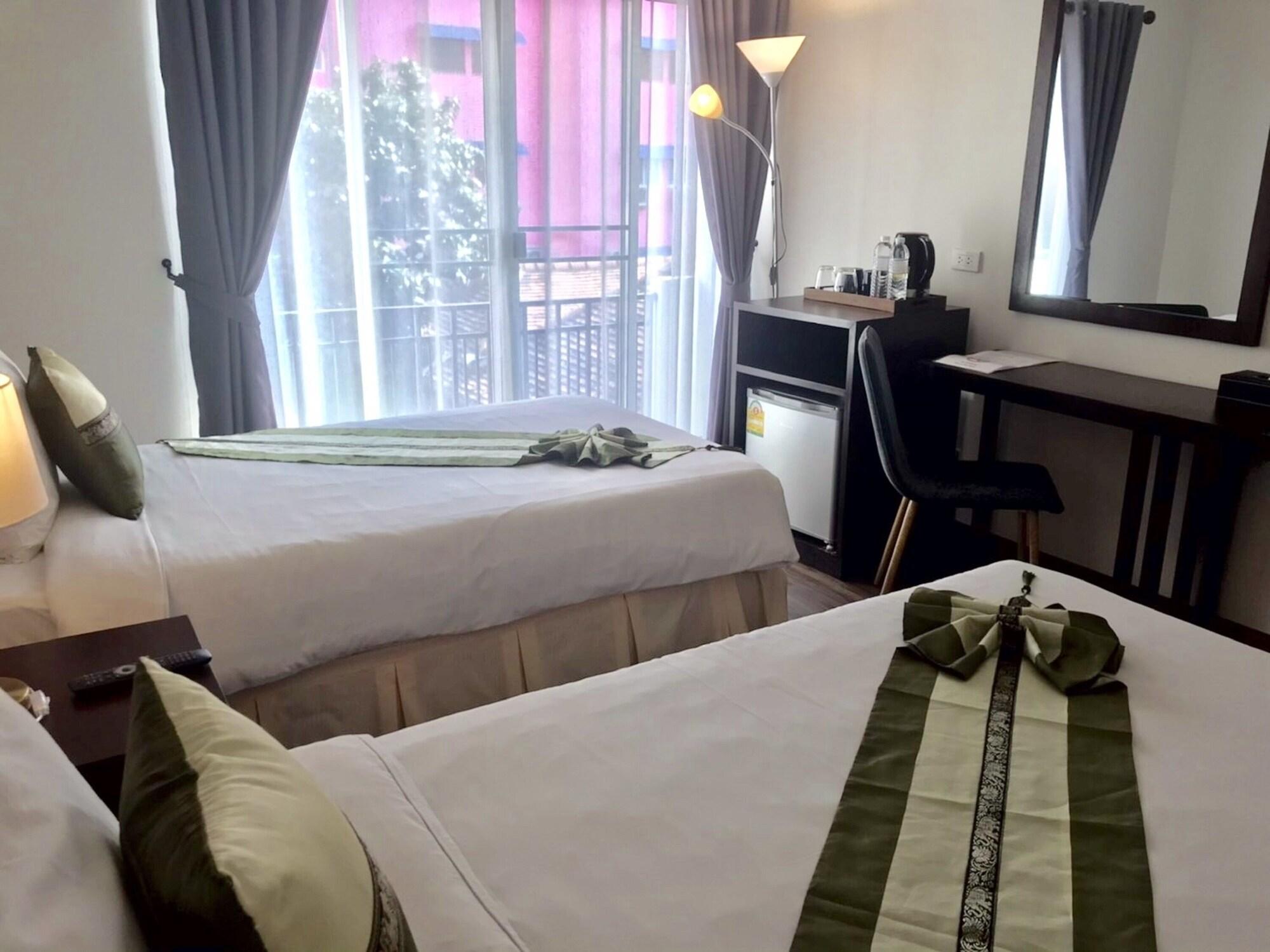 Ratana Hotel Csiangmaj Kültér fotó