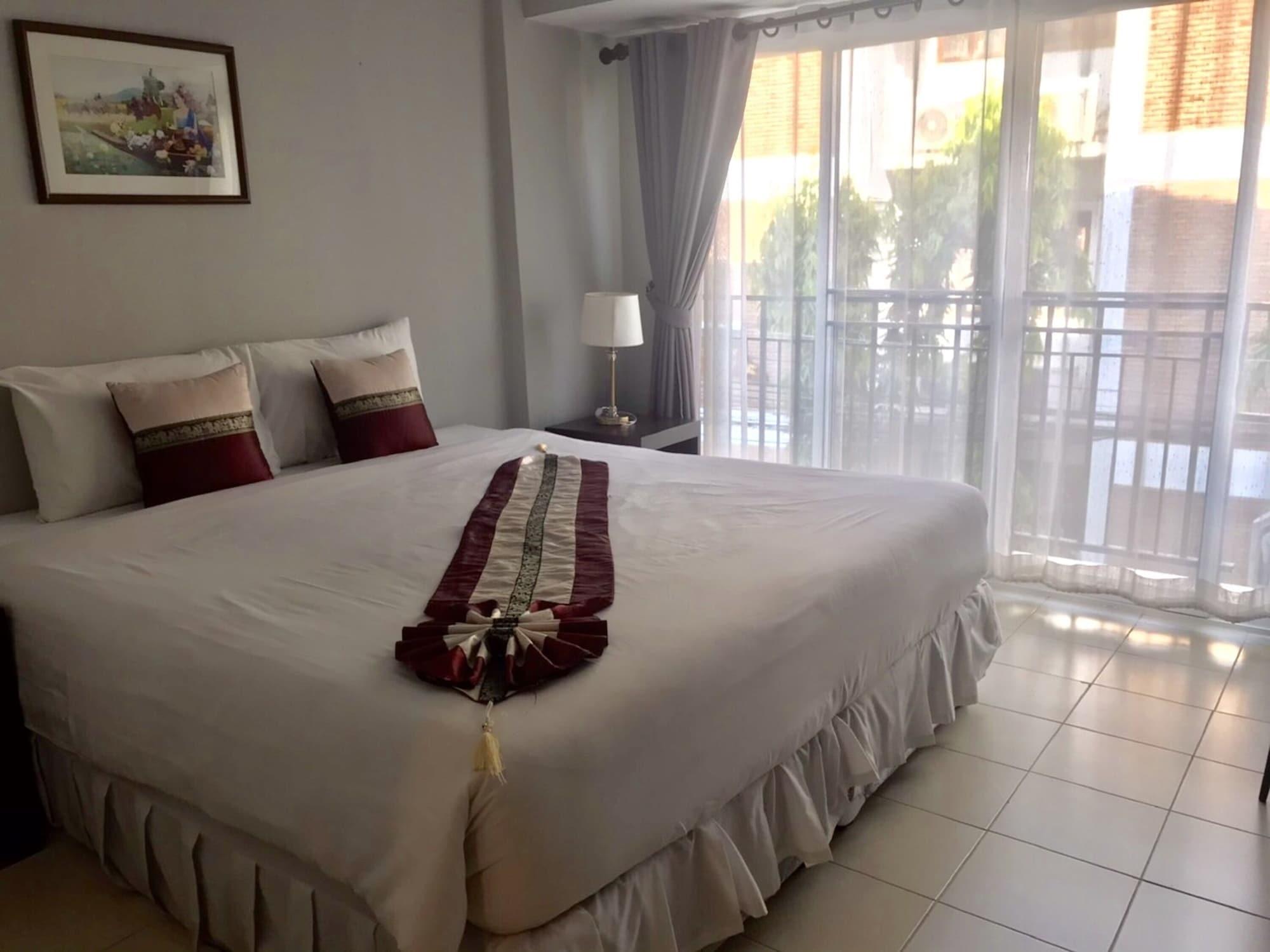 Ratana Hotel Csiangmaj Kültér fotó